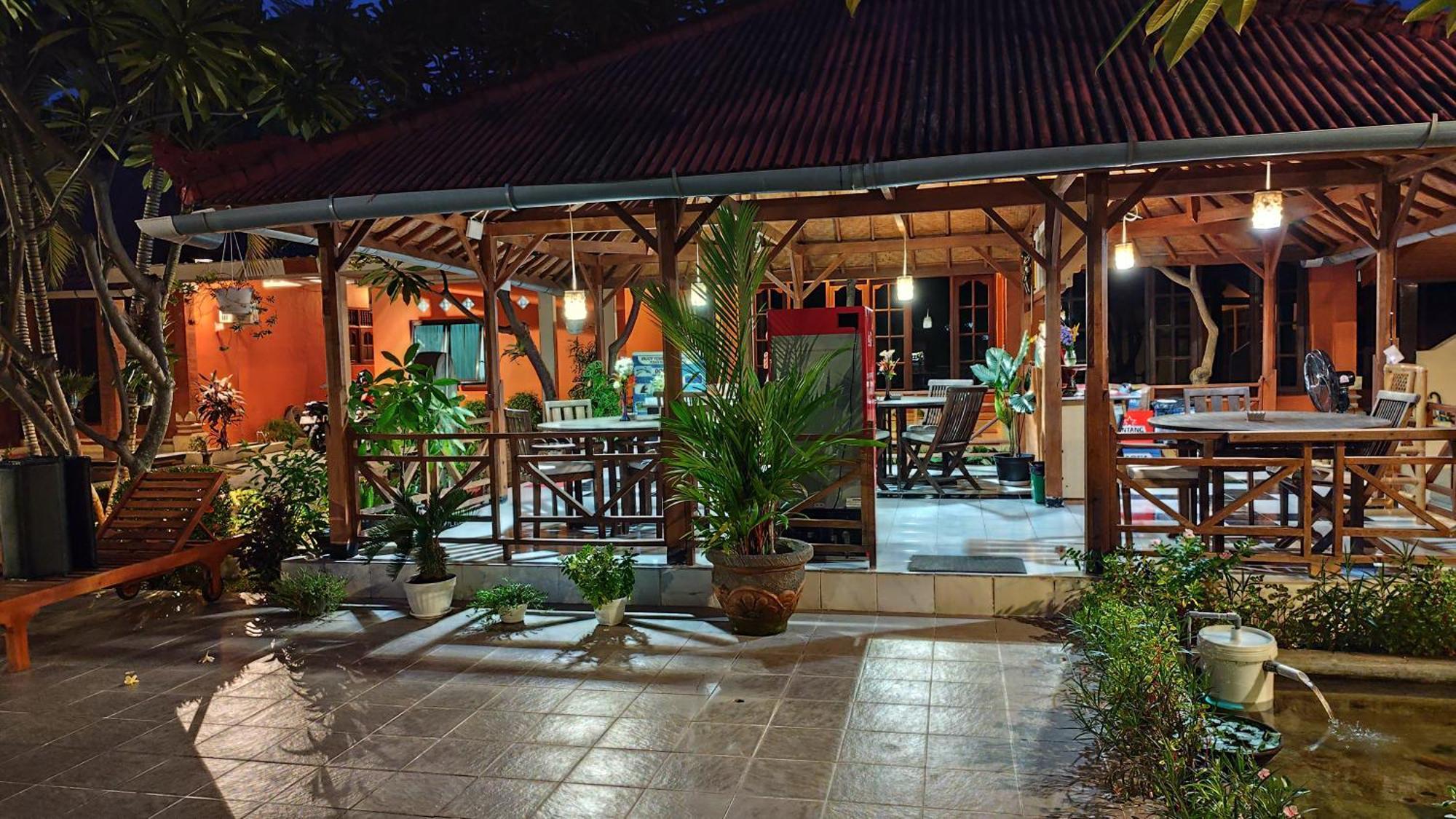 Keyani Bungalows Lovina Exterior photo